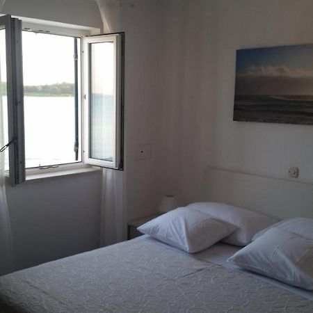 Apartman Pape Pakostane Exterior photo
