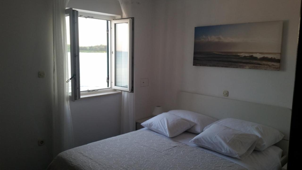 Apartman Pape Pakostane Exterior photo