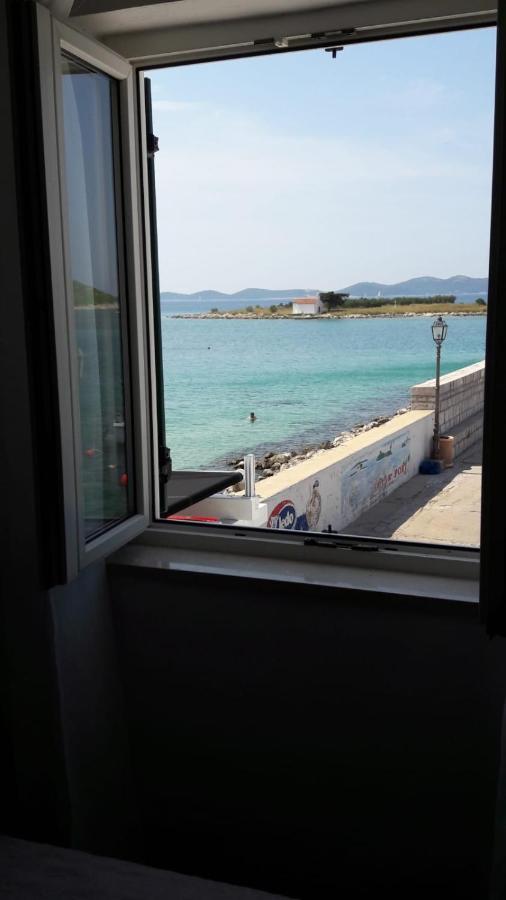 Apartman Pape Pakostane Exterior photo