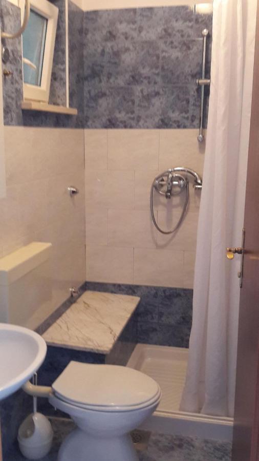 Apartman Pape Pakostane Exterior photo